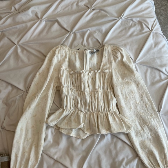 NWT XS EMMIE RUCHED EMBROIDERED DENIM TOP By En Saison - Picture 4 of 6